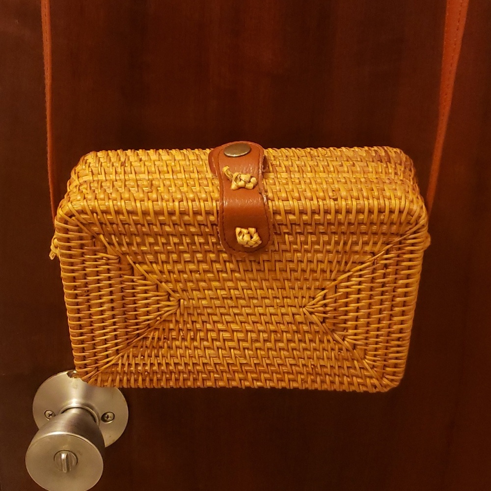 Croosbody rattan 👜